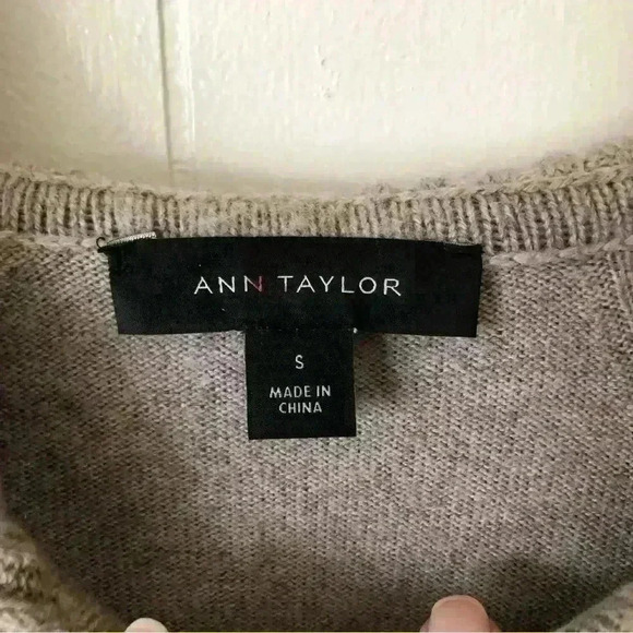 Ann Taylor Hooded Wool Blend Sweater Size S - Picture 2 of 8